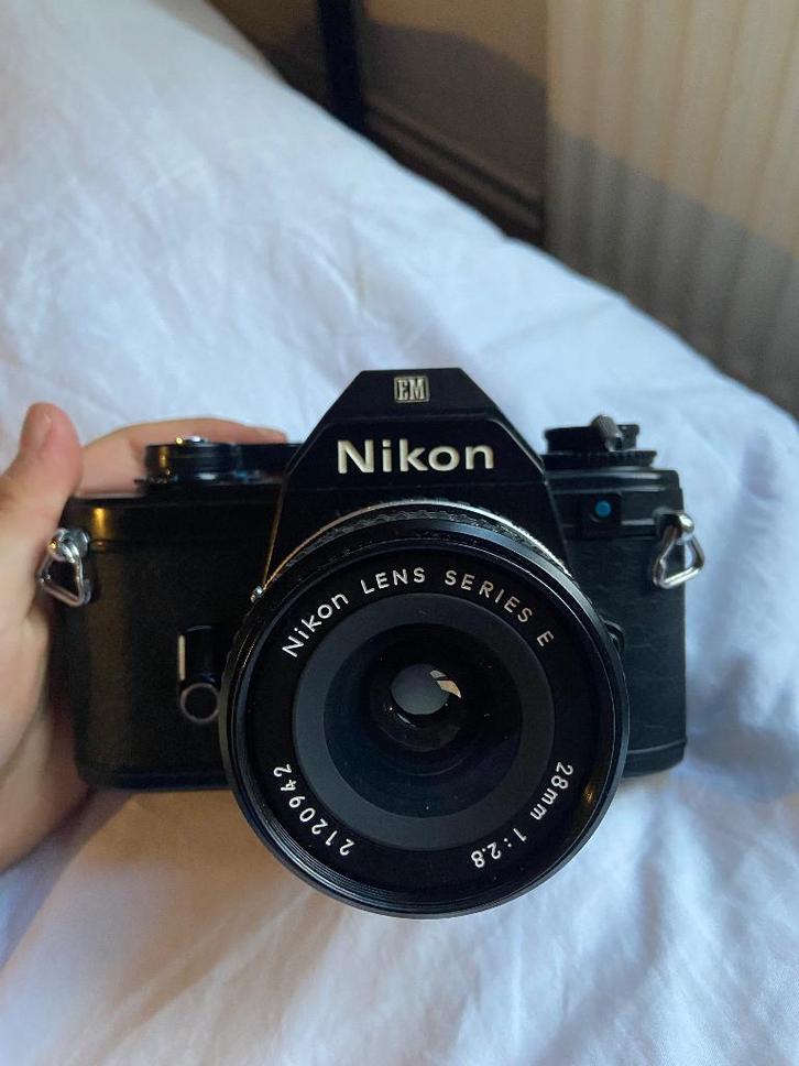 Nikon EM 28mm, Audio, Tv en Foto, Fotocamera's Analoog, Gebruikt, Spiegelreflex, Nikon, Ophalen of Verzenden