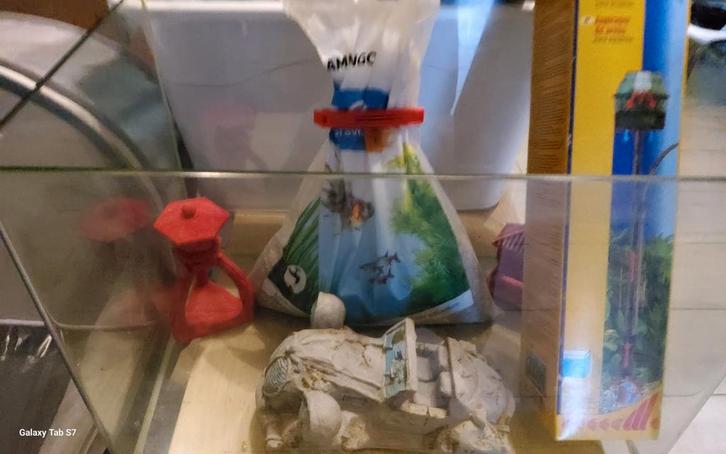 Rechthoekige aquarium met toebehoren van dik glas, Dieren en Toebehoren, Vissen | Aquaria en Toebehoren, Zo goed als nieuw, Sierelement