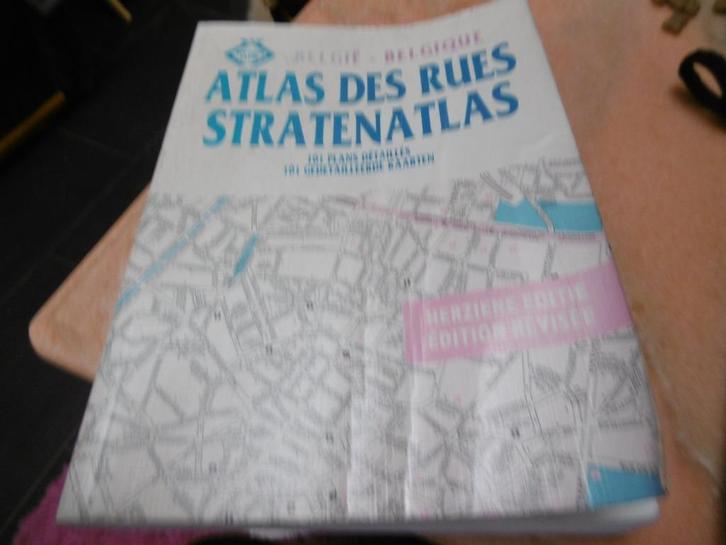 boek atlas van touring club "stratenatlas" 101 kaarten, Boeken, Atlassen en Landkaarten, Gelezen, Overige typen, België, 1800 tot 2000