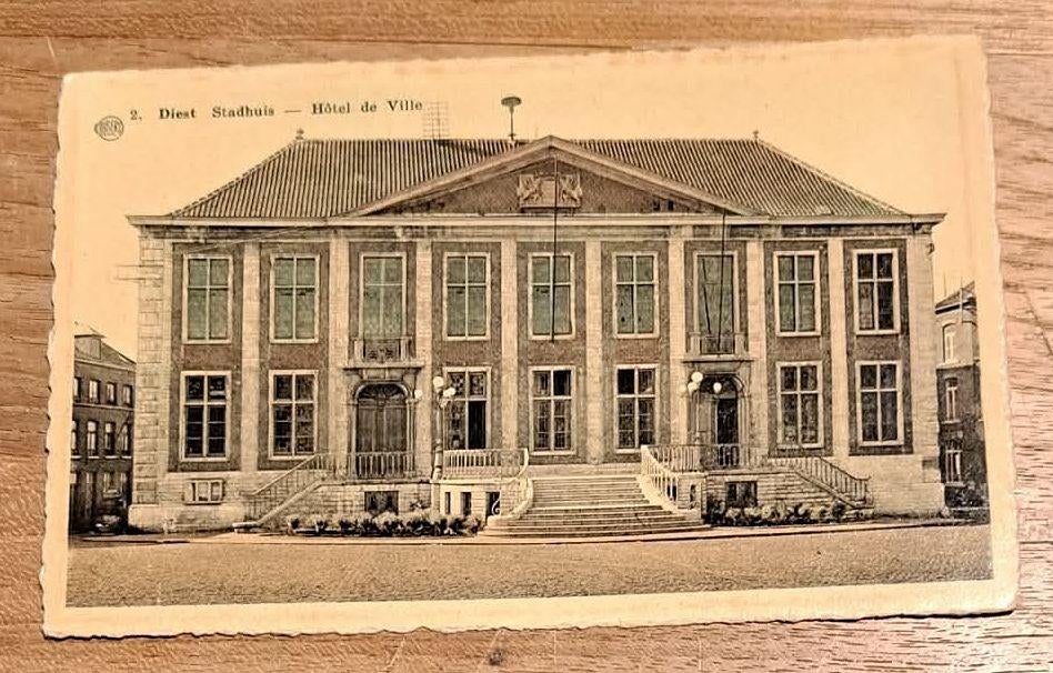 postkaart nr 2 Diest - Stadhuis, Ophalen of Verzenden, Ongelopen, Vlaams-Brabant