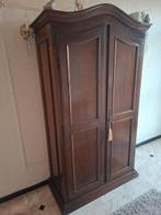 Mooie houten halkast, Enlèvement