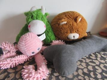 Hondenspeelgoed - gebruikt - Hond - verschillende knuffels beschikbaar voor biedingen