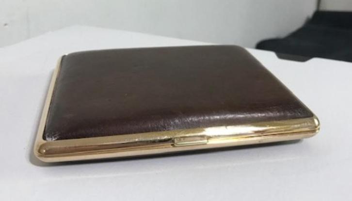 Porte-boîte Cigarettes Or doré Vintage 😎✨💑🤗👌, Collections, Articles de fumeurs, Briquets & Boîtes d'allumettes, Comme neuf