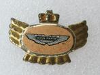 SP2118 Speldje Aston Martin motor-car Great Britain, Collections, Broches, Pins & Badges, Utilisé, Enlèvement ou Envoi