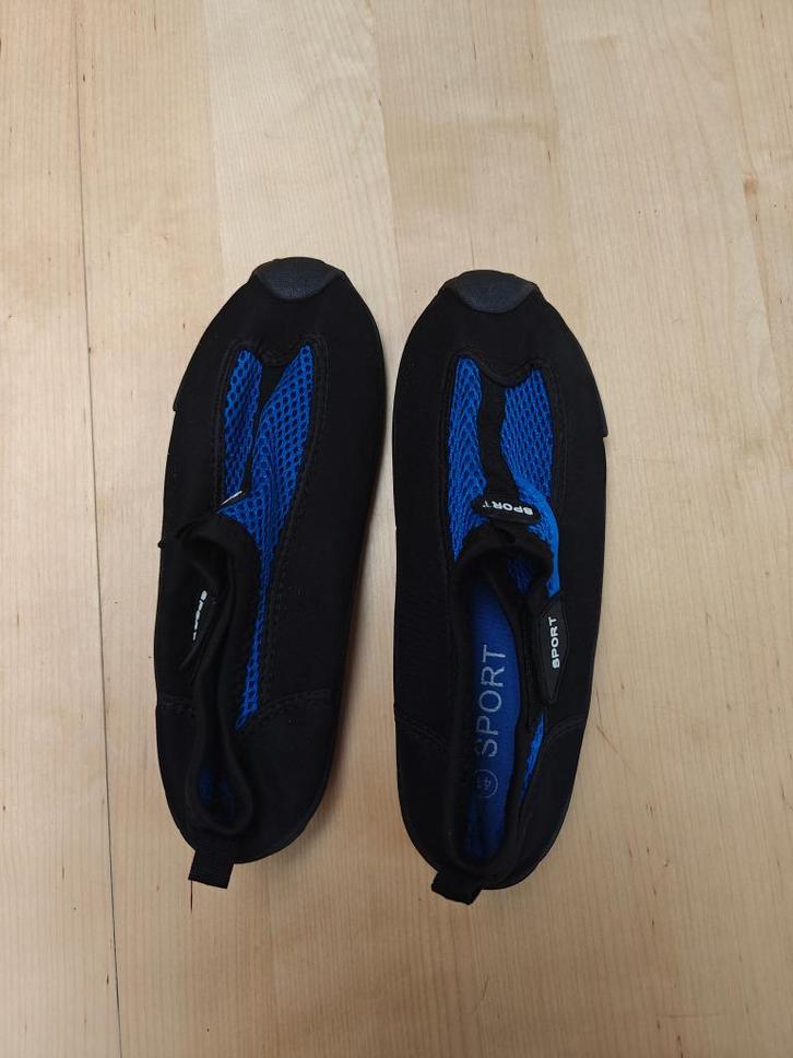 Waterschoenen maat 41, Watersport en Boten, Watersportkleding, Zo goed als nieuw, Zeil- of Surfschoenen, Dame of Heer, Ophalen of Verzenden