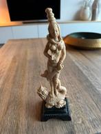 Aziatisch beeldje vrouw staand op draak H25cm, Antiek en Kunst, Kunst | Beelden en Houtsnijwerken, Ophalen of Verzenden