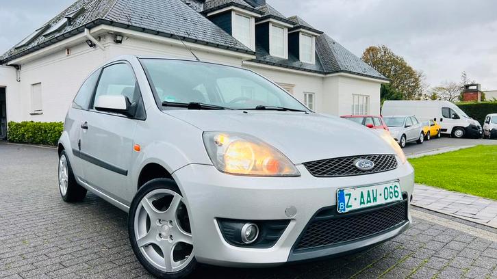 FORD FIESTA 1.6i ** ST LINE * GEKEURD VR VERKOOP, Auto's, Ford, Bedrijf, Te koop, Fiësta, ABS, Benzine, Euro 4, Stadsauto, 3 deurs