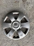 1 enjoliveur Toyota Yaris 15 pouces, Autos : Divers, Enjoliveurs, Enlèvement ou Envoi, Utilisé