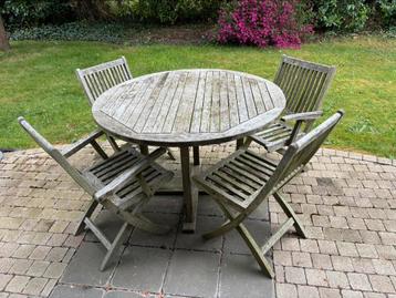 Teak tuintafel met 4 stoelen, inclusief kussens beschikbaar voor biedingen