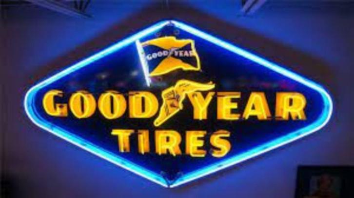 Good Year tires XL neon en veel andere garage showroom neons, Verzamelen, Merken en Reclamevoorwerpen, Nieuw, Lichtbak of (neon) lamp