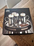 Nieuw in doos 4 mooie glazen tassen met houder en dienblad, Huis en Inrichting, Keuken | Servies, Ophalen of Verzenden, Nieuw
