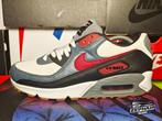 Nike Air Max 90 'Team Red/Cool Grey' EU41 2023, Kleding | Heren, Overige kleuren, Nike, Ophalen of Verzenden, Sneakers