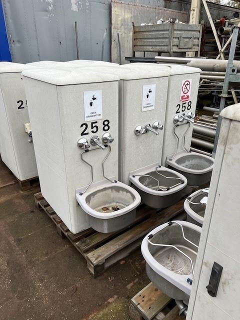 2204. Polyester camping kasten, Caravans en Kamperen, Kampeermeubelen, Gebruikt, Ophalen