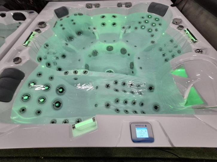 6 pers infinitas spotgoedkoop ‼️vandaag nog bezorgd, Tuin en Terras, Bubbelbaden en Hottubs, Gebruikt, Filter, Ophalen of Verzenden