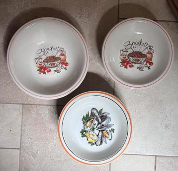 Spaghetti- en mosselborden beschikbaar voor biedingen