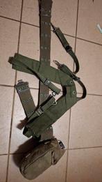 Harnais plus gourde pour reconstitution matériel belge et fr