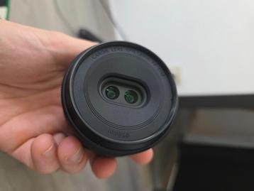 Canon RF-S 7.8MM F4 STM DUAL LENS beschikbaar voor biedingen