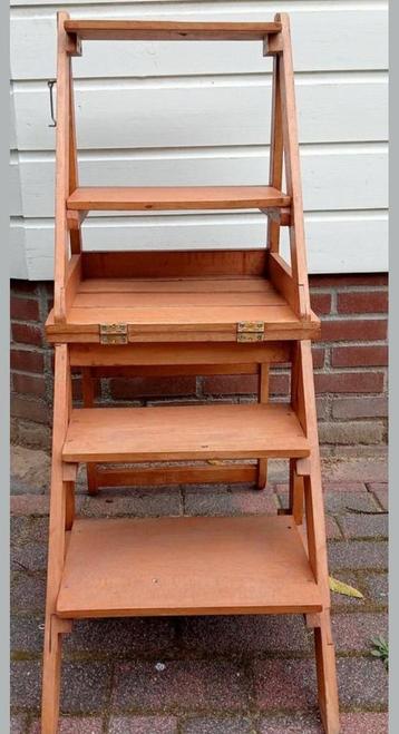 Bibliotheek Stoel  beschikbaar voor biedingen