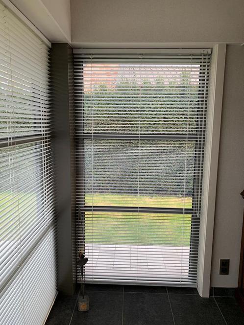 luxaflex lamellen horizontaal 2 ramen, Huis en Inrichting, Stoffering | Gordijnen en Lamellen, Zo goed als nieuw, 200 cm of meer