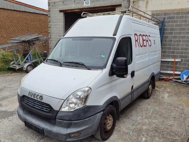 Iveco Daily L2H2, Auto's, Bestelwagens en Lichte vracht, Bedrijf, Iveco, Diesel, Euro 5, 4 deurs, Handgeschakeld, Wit, Zwart, Voorwielaandrijving