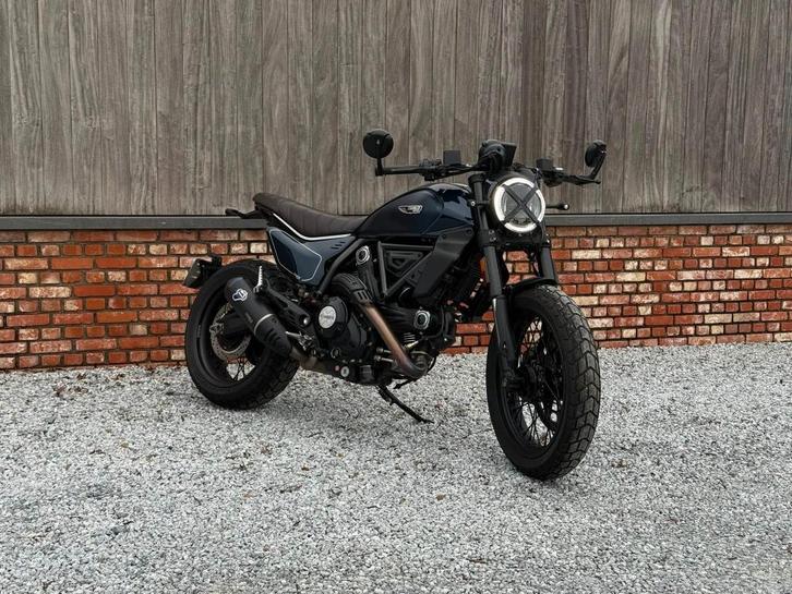 ducati scrambler nightshift/termignoni uitlaat/2024/4700km!, Motoren, Motoren | Ducati, Bedrijf, Naked bike, meer dan 35 kW, 2 cilinders