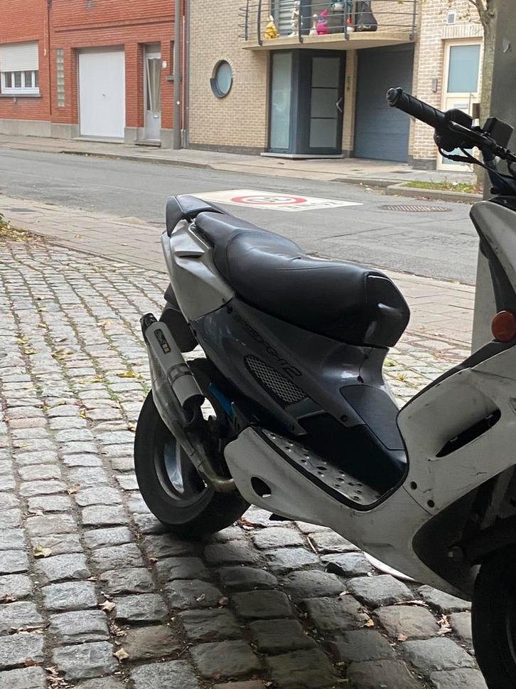 Peugeot speedfight 2 scooter, Fietsen en Brommers, Scooters | Peugeot, Gebruikt, Speedfight, Klasse A (25 km/u), Tweetakt, Ophalen of Verzenden