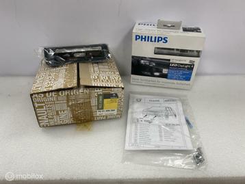 LED Dagrijverlichting Dacia Duster 1 NIEUW ORIG 8201296384 beschikbaar voor biedingen