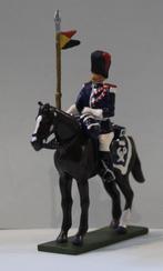 RIJKSWACHT KONINKLIJKE ESCORTE  VAANDELDRAGER, Verzamelen, Verzenden, Rijkswacht, Miniatuur of Beeldje