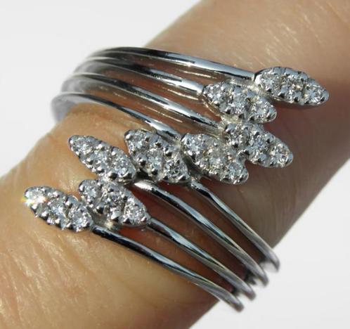 💎20KT gouden ring met Briljanten, Handtassen en Accessoires, Ringen, Zo goed als nieuw, Dame, 17 tot 18, Wit, Goud, Met edelsteen