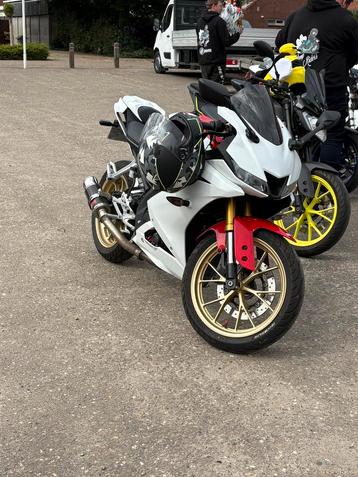 Yzf r125 60 gp anniversary edition met abs, 125 cm³, Éclairage LED, Sport, Particulier