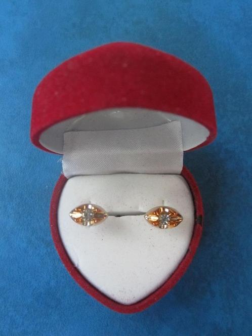 Oorknopjes ovaal met steentje (NIEUW) goudkleurig, Handtassen en Accessoires, Kindersieraden, Nieuw, Oorbellen, Goud, Ophalen of Verzenden