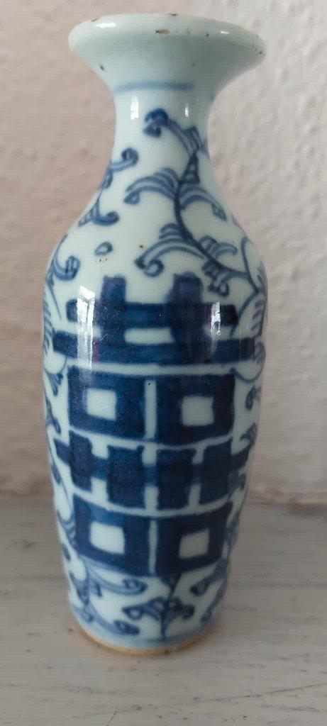 ancien petit vase chinois blanc bleu, Antiek en Kunst, Antiek | Porselein, Ophalen of Verzenden