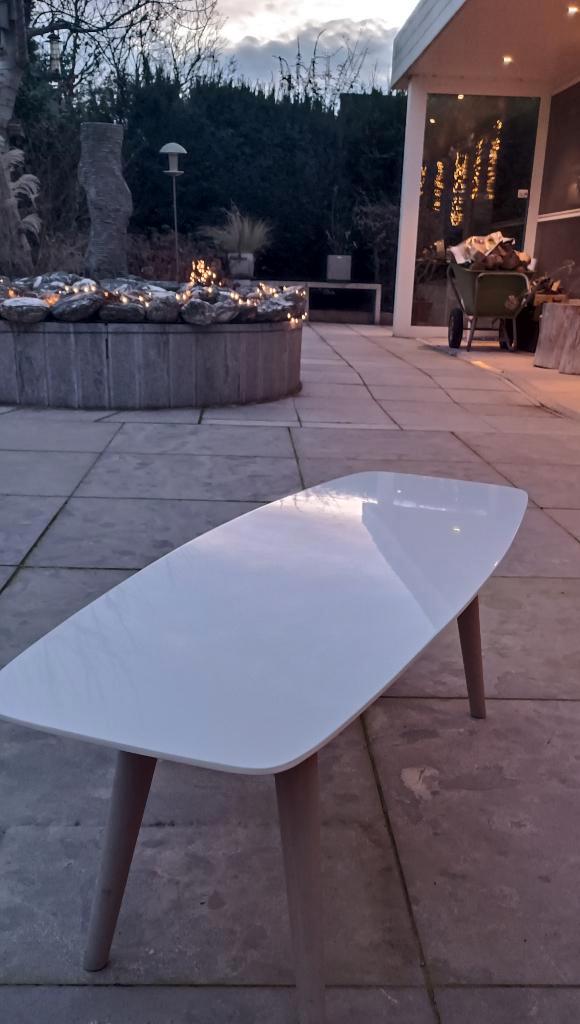 Belle table basse blanche moderne ovale de 120 cm de long, Maison & Meubles, Tables | Tables de salon, Comme neuf, Moins de 50 cm