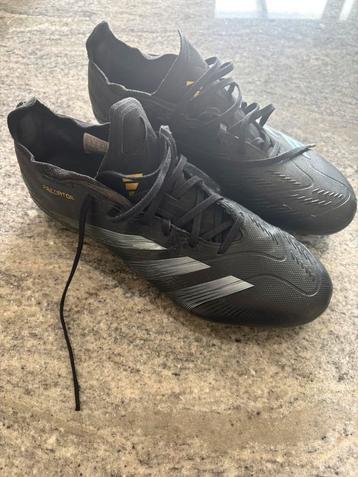 Adidas Predator League maat 45 1/3 beschikbaar voor biedingen