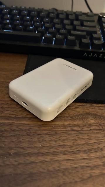 Monarch magsafe powerbank 8000mah beschikbaar voor biedingen