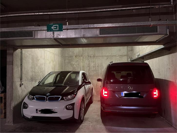 Ondergrondse staanplaats in centrum Brugge, Auto diversen, Autostaanplaatsen en Garages