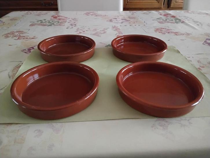 4 Kleine Vuurvaste Ovenschaaltjes, Huis en Inrichting, Keuken | Potten en Pannen, Zo goed als nieuw, Ophalen