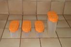 TUPPERWARE Lot de 4 récipients à épices jaunes ou verts TBon, Maison & Meubles, Enlèvement ou Envoi, Utilisé, Jaune, Boîte