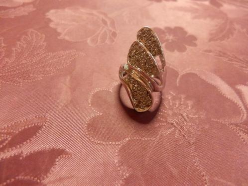 (1) - bague argentée femme fantaisie, Handtassen en Accessoires, Ringen, Zo goed als nieuw, Dame, 18 tot 19, Zilver, Kunststof