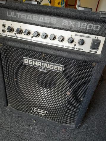 Ampli Behringer Ultrabass BX1200, Musique & Instruments, Enlèvement