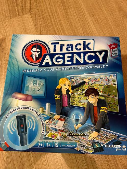 Track Agency - jeu de détective, Hobby en Vrije tijd, Gezelschapsspellen | Kaartspellen, Zo goed als nieuw, Vijf spelers of meer