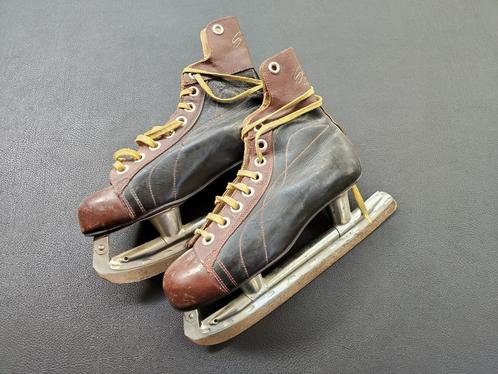 Vintage 1960's lederen ijsschaatsen made in Canada maat 36, Sports & Fitness, Patinage, Utilisé, Patinage artistique, Autres marques