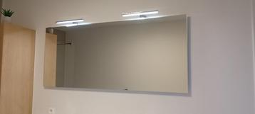badkamerspiegel met LED verlichting beschikbaar voor biedingen