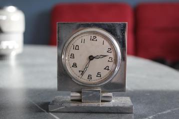 Art Deco bureauklok beschikbaar voor biedingen