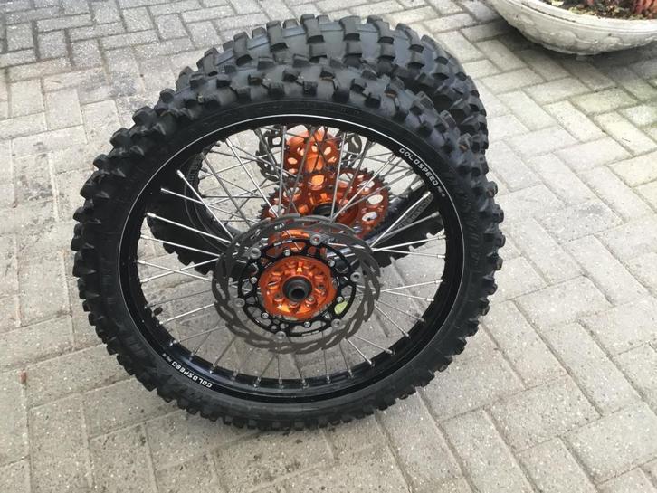 Ktm wielen set + xtrig oranje kroonplaten, Motoren, Motoren | KTM, Particulier, Crossmotor, 12 t/m 35 kW, 1 cilinder, Minimaal motorrijbewijs A1