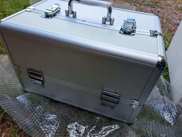 Manicure Beauty Case, Handtassen en Accessoires, Beautycases, Nieuw, Hardcase, Overige kleuren, Met slot, Met spiegeltje(s), Ophalen