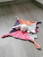 Doudou konijn Okaïdi, Kinderen en Baby's, Ophalen of Verzenden, Zo goed als nieuw, Konijn