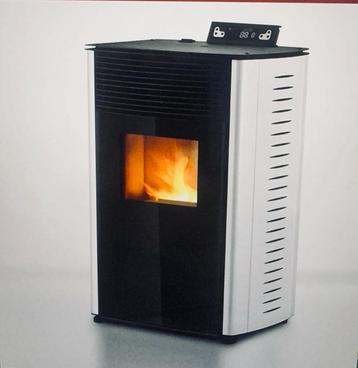Poêle à granulés moderne en fonte, Autres carburants, Enlèvement, Utilisé, Poêle à granulés