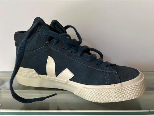 Sneakers VEJA donkerblauw mt 38 NIEUW, Kleding | Dames, Schoenen, Nieuw, Ophalen
