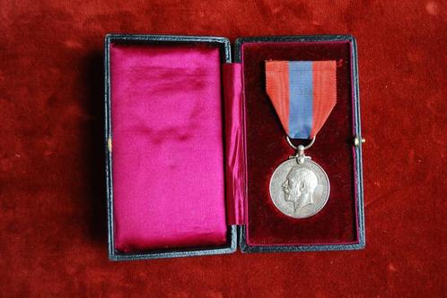 Imperial Service Medal (ISM) Edward Holder, Antiek en Kunst, Curiosa en Brocante, Ophalen of Verzenden